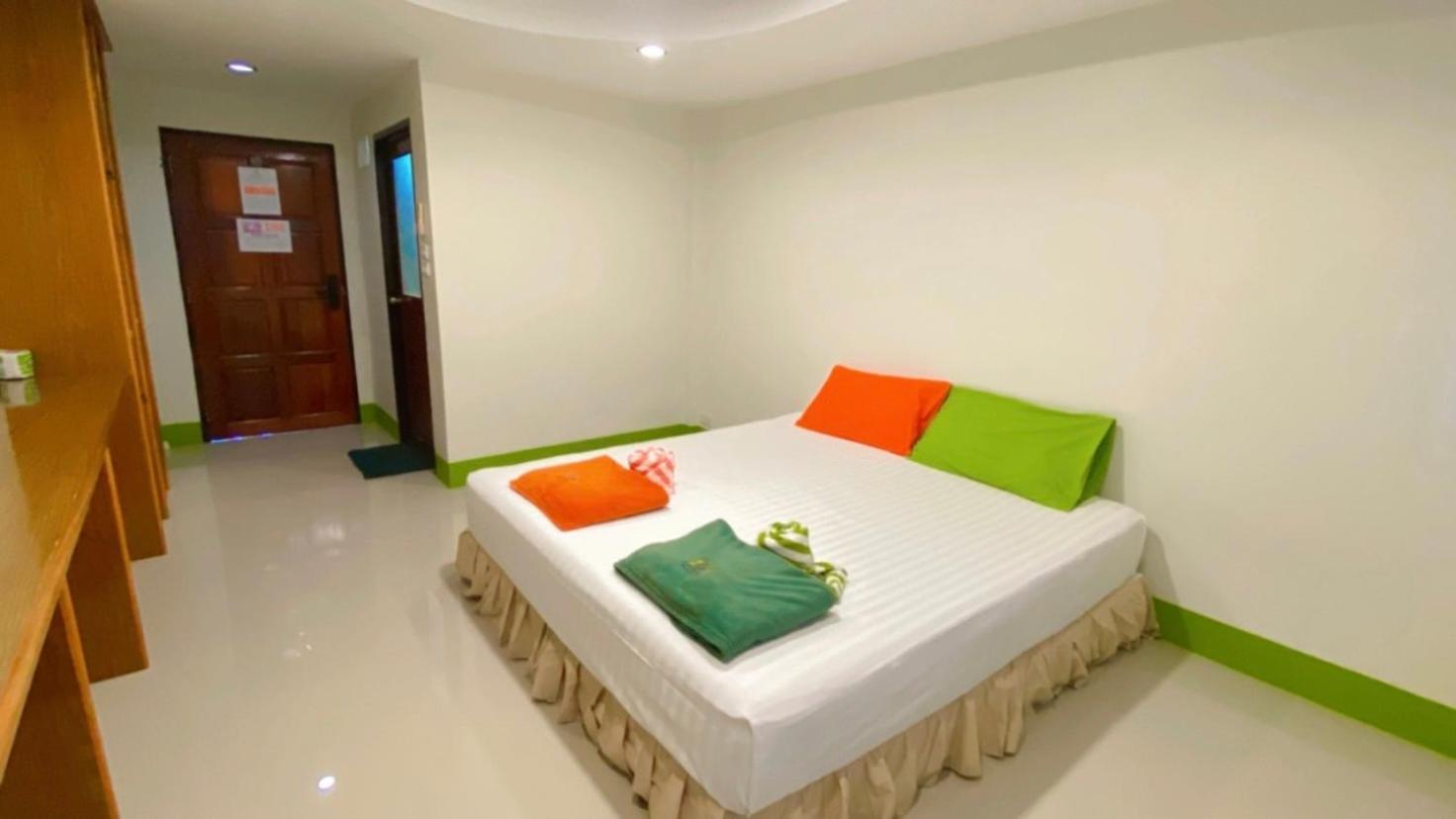 Hostel Lotus *