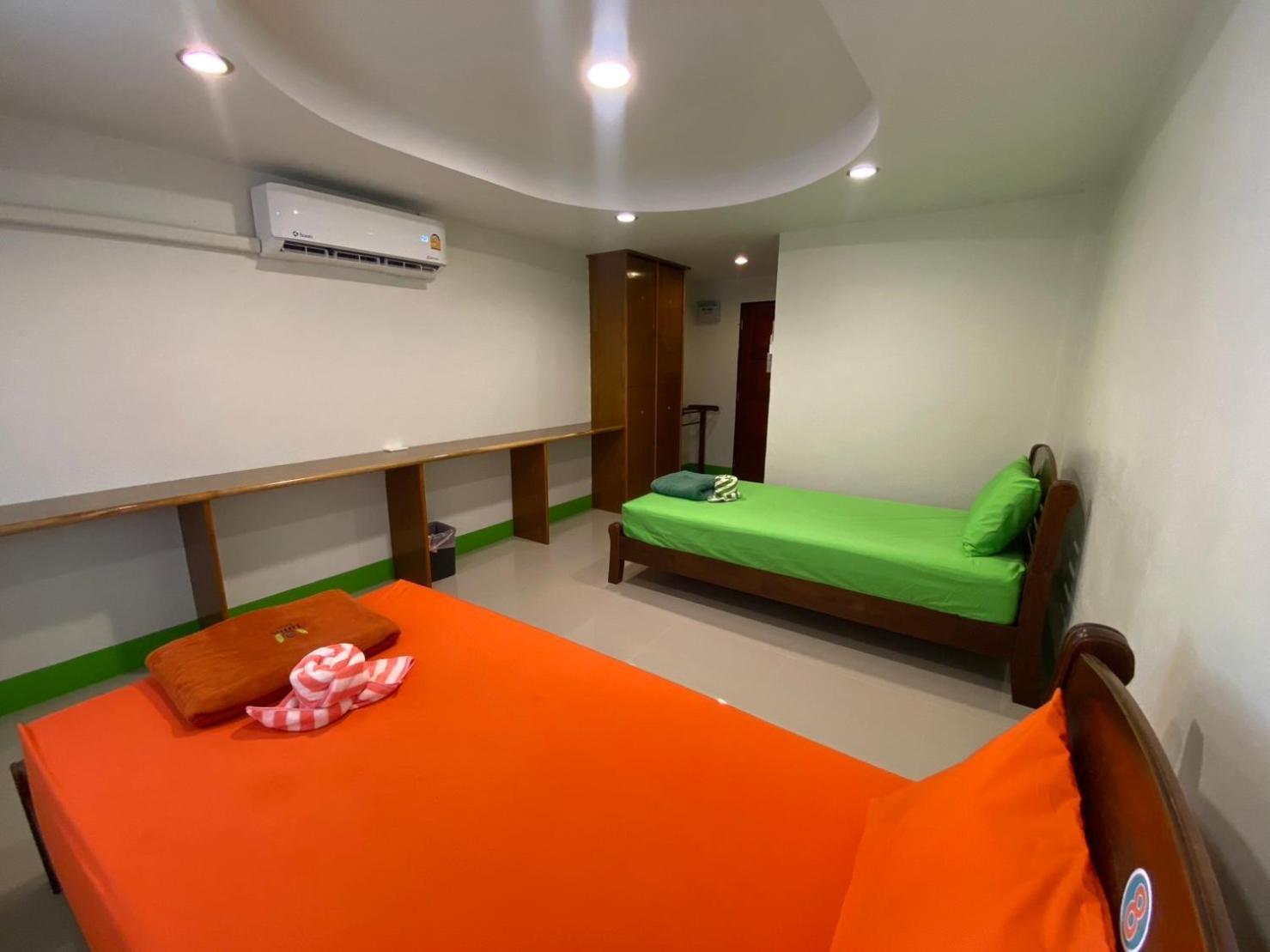 Hostel Lotus *